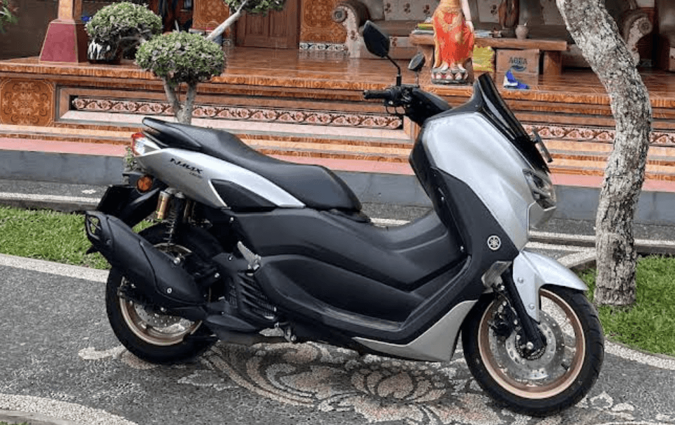 Deretan scooter sewaan BMW Rent Bike Bali siap jalan